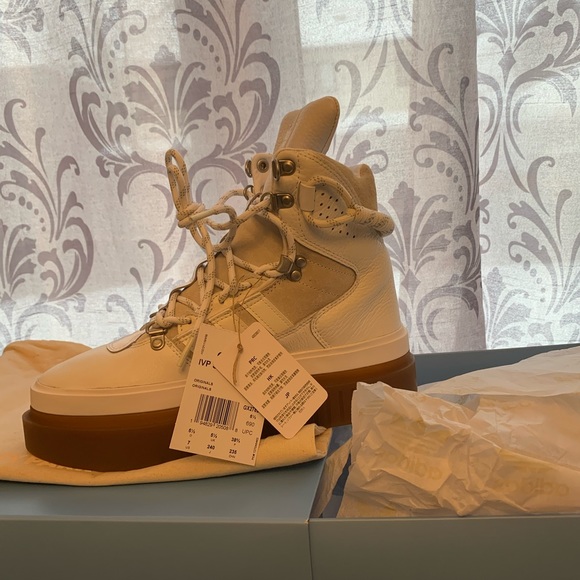 Ivy Park x Adidas Icy Park Super Sleek Boots - Picture 7 of 10